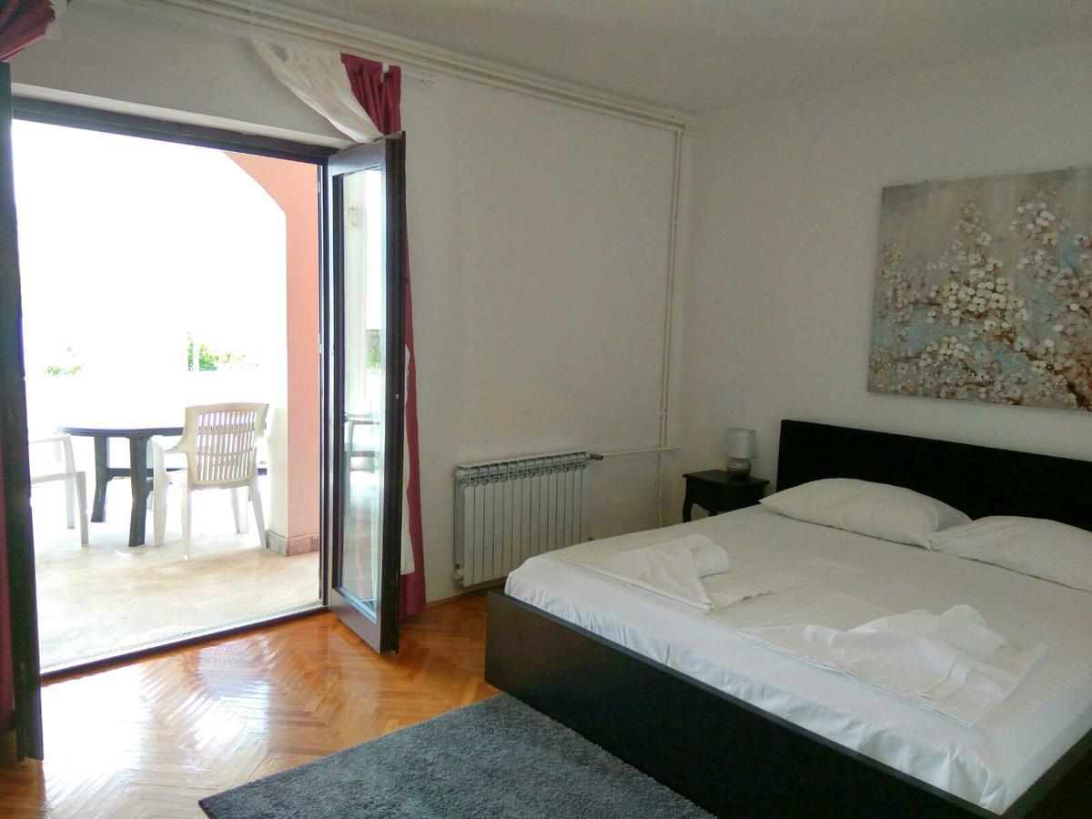 Family Apartments K&M باغ المظهر الخارجي الصورة
