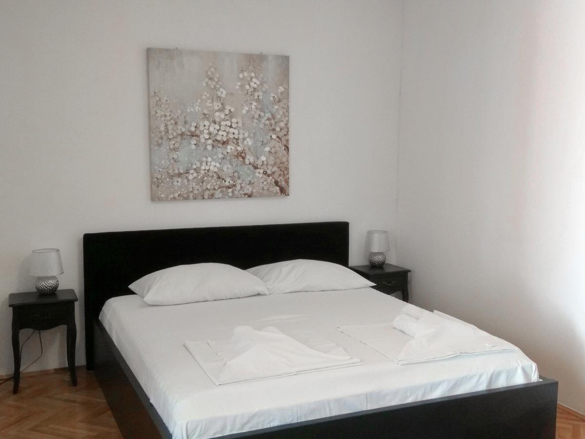 Family Apartments K&M باغ المظهر الخارجي الصورة